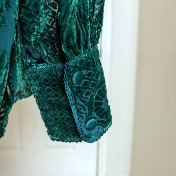 Soft Surroundings Emerald Green Burnout Velvet Blouse Size L Floral Poet Sleeve - Picture 7 of 8
